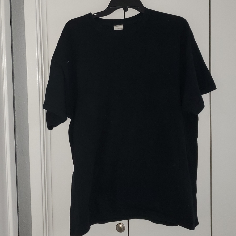 Black Christmas tee